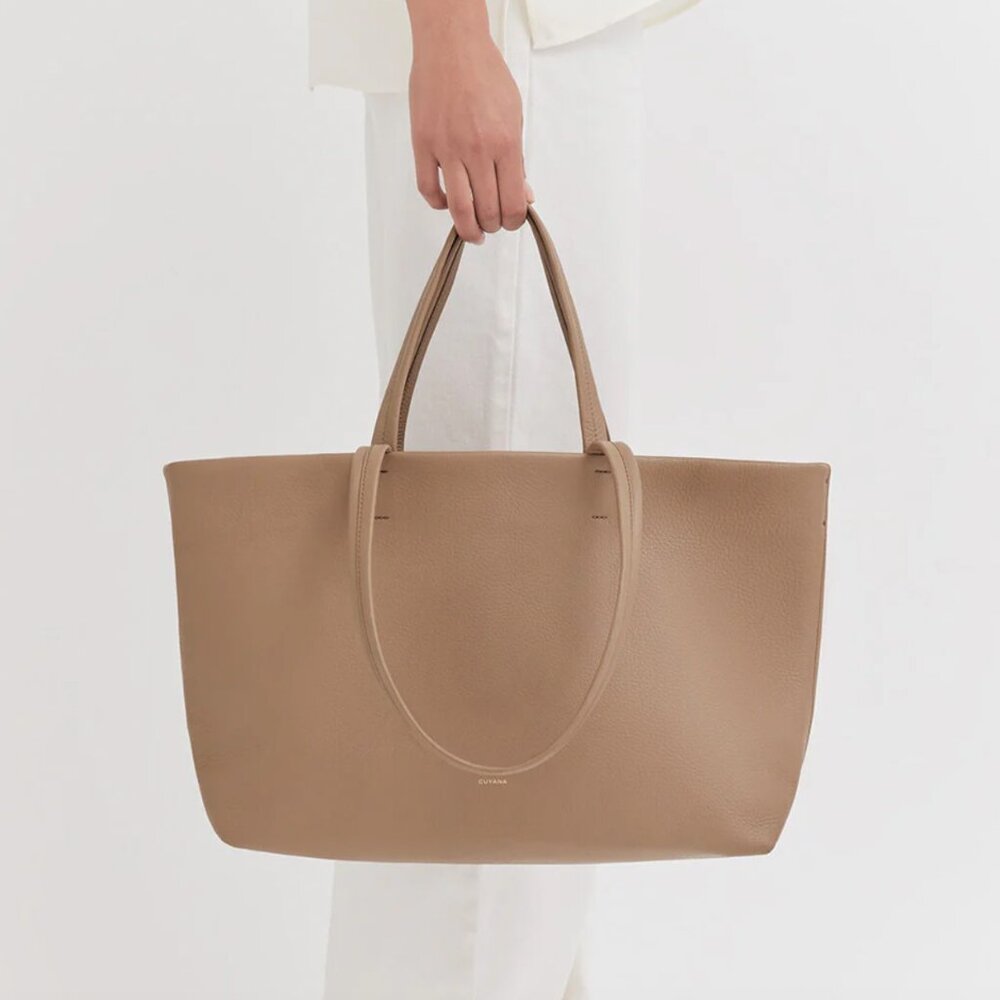 Cuyana Small Easy Tote in Cappuccino